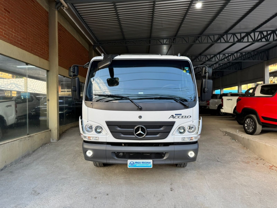 ACCELO 1017 CE 
